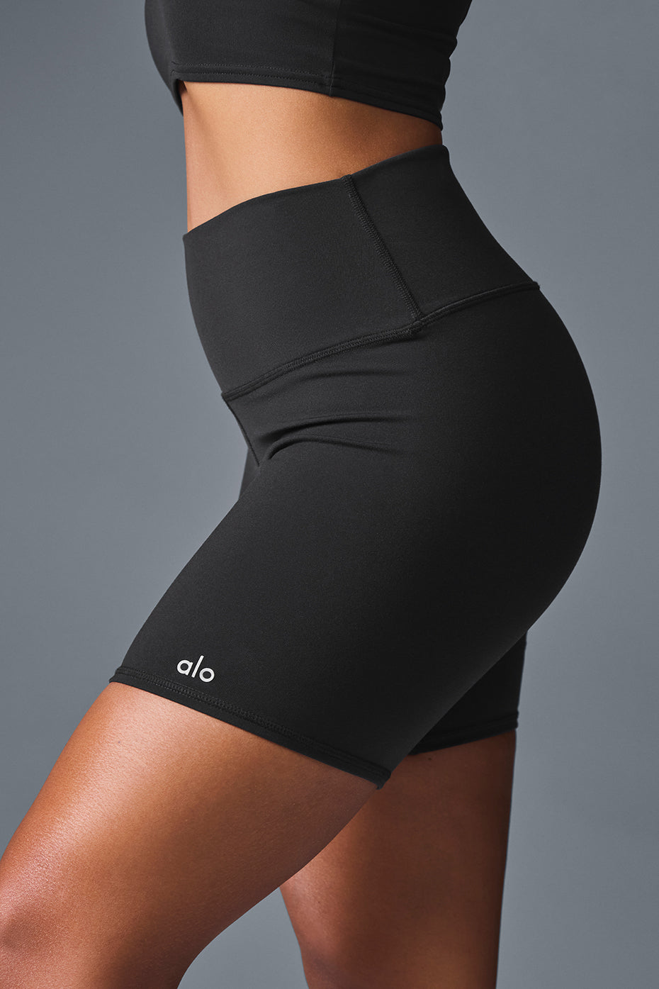 Short cycliste taille haute aérographe 5"